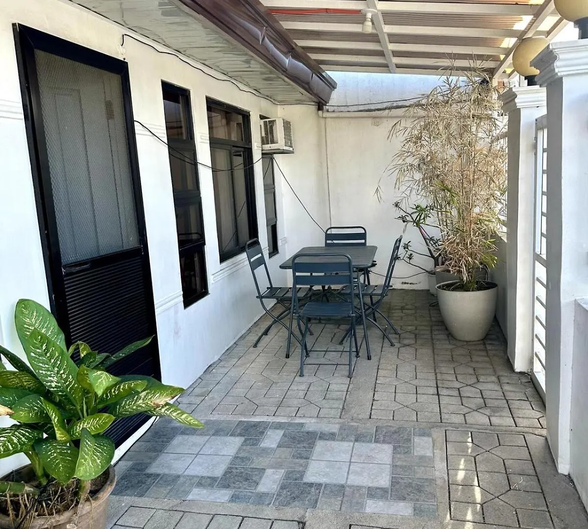 Scarlett Rae Bungalow House With Lake View Angeles Φιλιππίνες